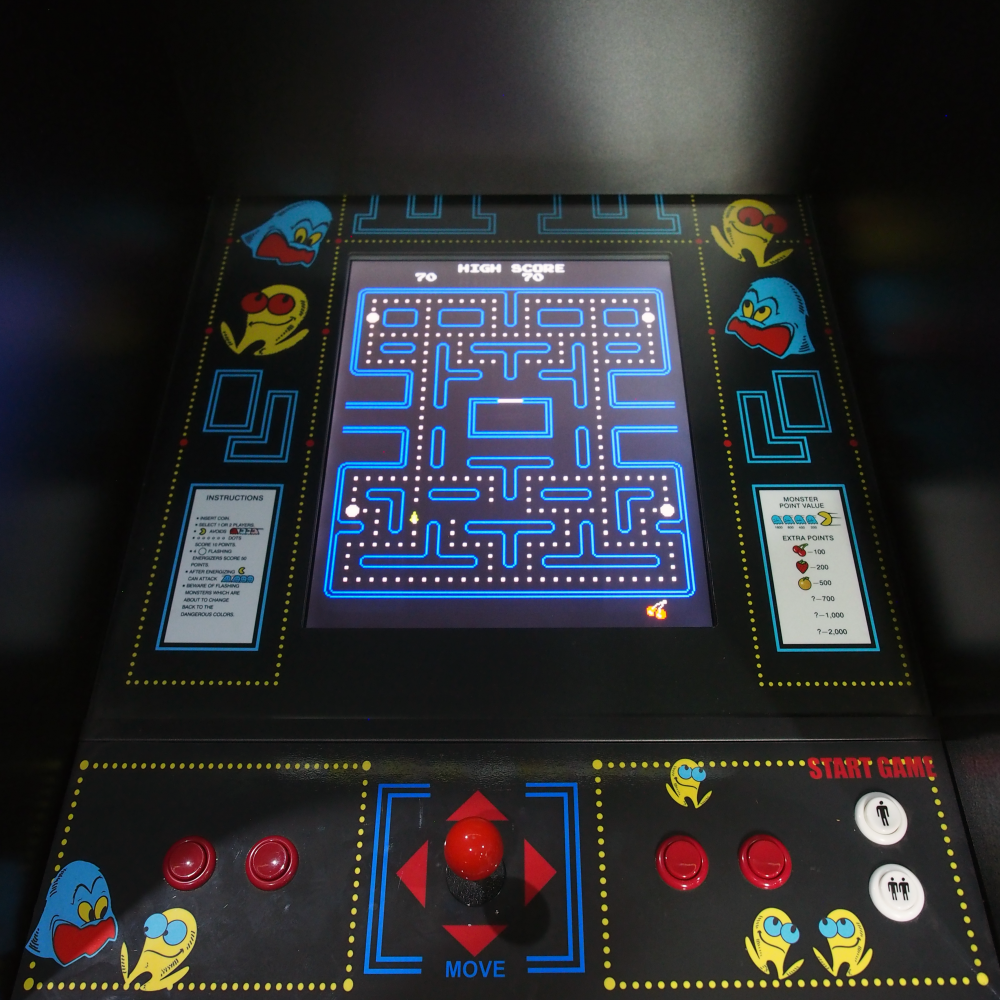 Pacman Upright Arcade Machine with 19" screen and 60 Games